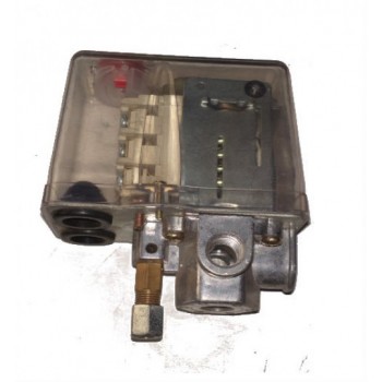 Прессостат Четырехходовой ELAND 8атм. 380в.